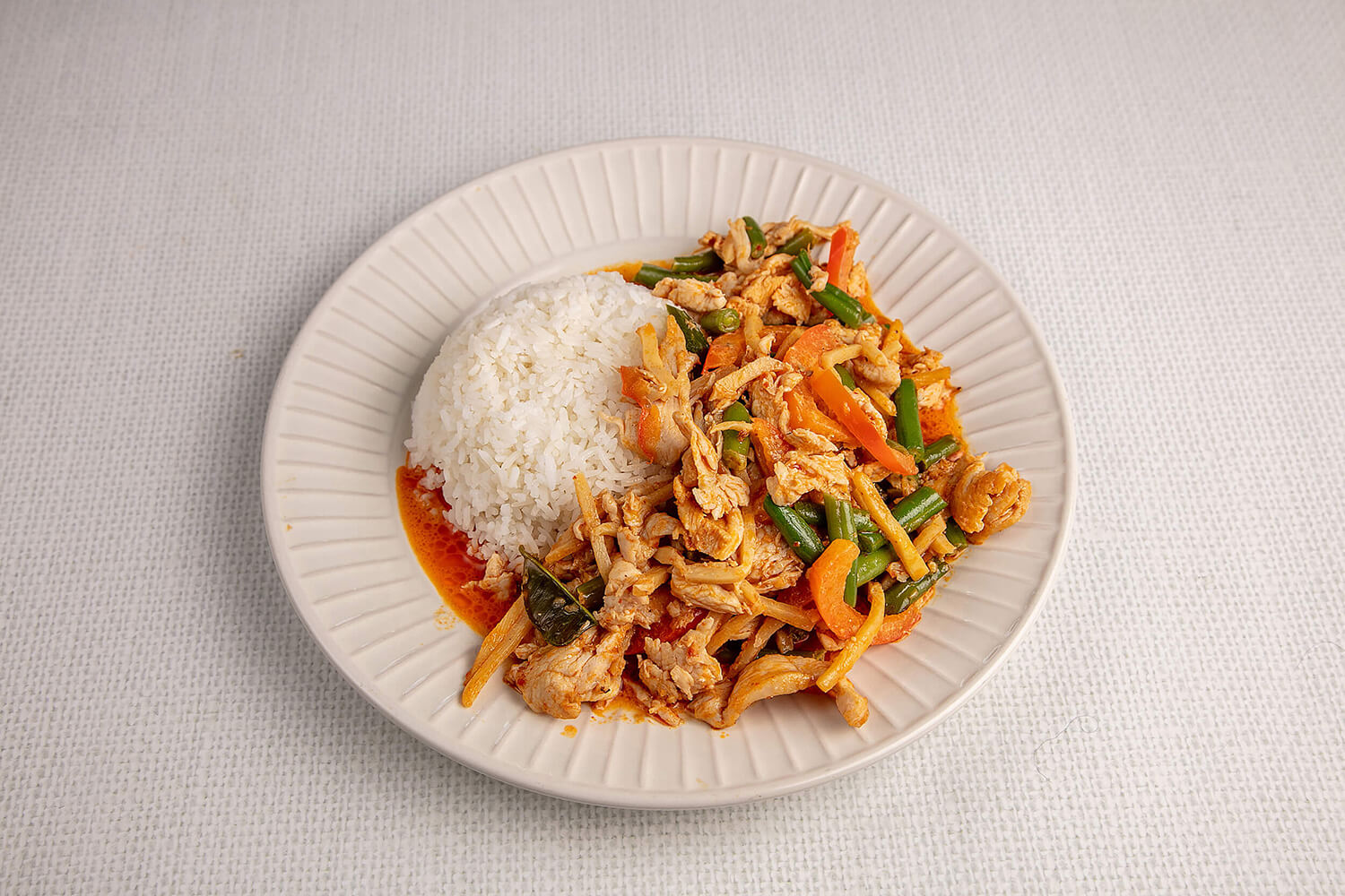 Chicken with vegetables, Thai