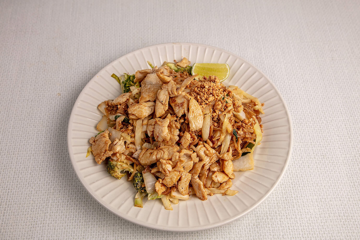Phad thai with chicken